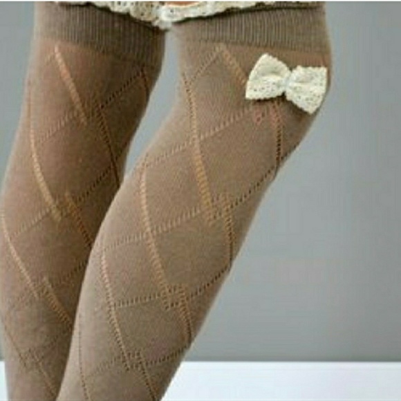 🍬 Mocha Ruffle Boot Socks🍬 - Picture 2 of 3